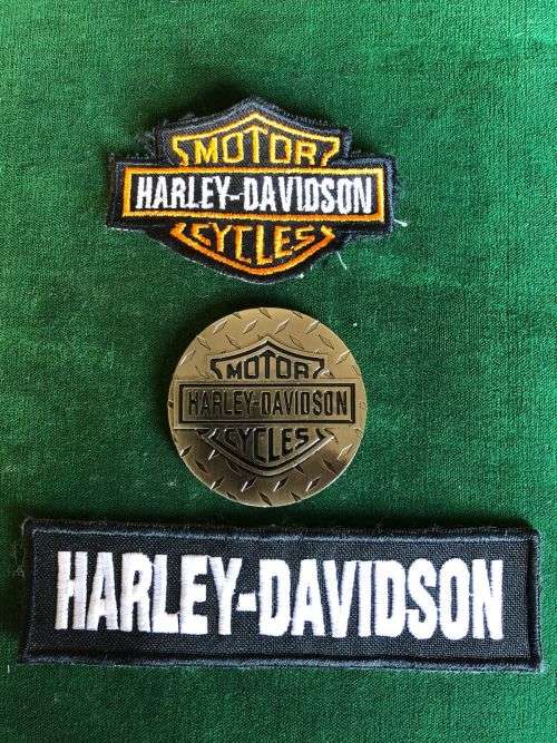 HARLEY DAVIDSON CHALLENGE COIN AND TWO PATCHES-SOLD TOGETHER
