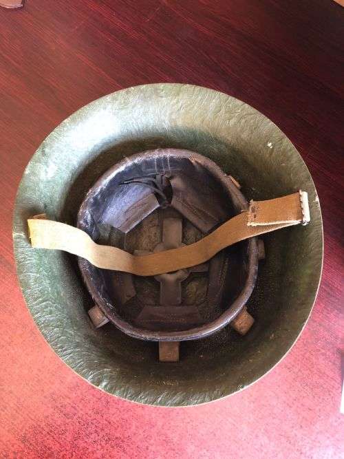 RHODESIA BSAP RIOT POLICE HELMET (DIFFERENT PATTERN)POSSIBLY EARLY OR LATE ISSUE-COMES WITH CHIN STR