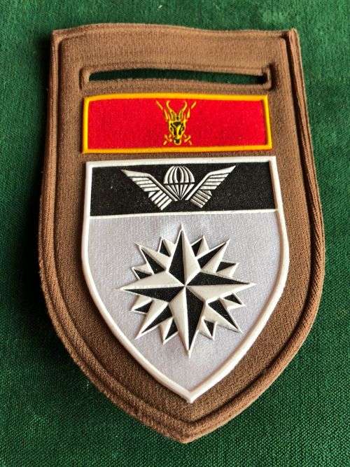 5 RECCE REGIMENT TUPPER FLASH - ONE PIN