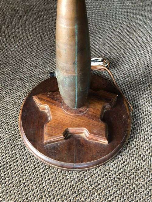 WW2 TIN HAT/MORTAR LAMP-TOTAL HEIGHT 72 CM-DIAMETER AT THE BASE 33CM-PERFECT WORKING CONDITION