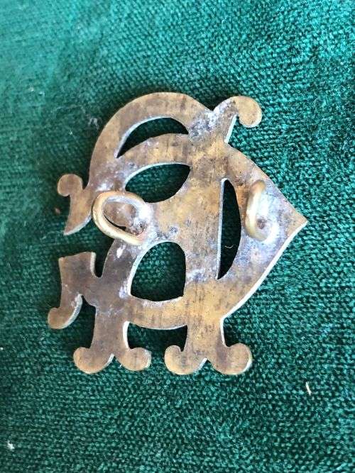 BOER WAR-UNIDENTIFIED SLOUCH HAT BADGE-SHEET METAL- 2 LUGS