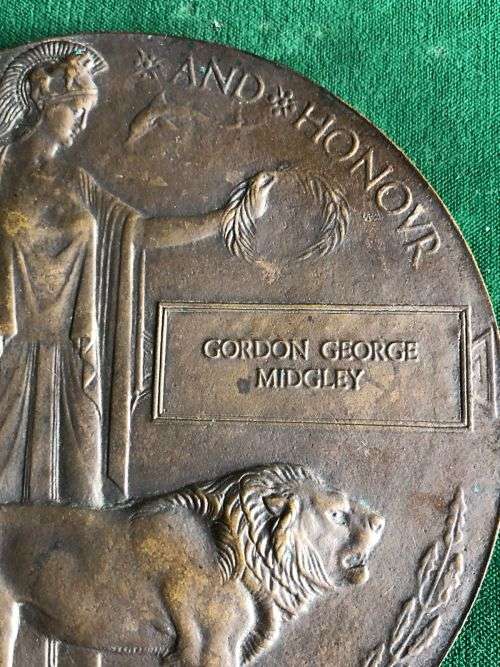 WW1 DEATH PLAQUE TO GORDON GEORGE MIDGLEY-LIEUTENANT MIDGLEY-ROYAL AIR FORCE (SOUTH AFRICAN NATIONAL