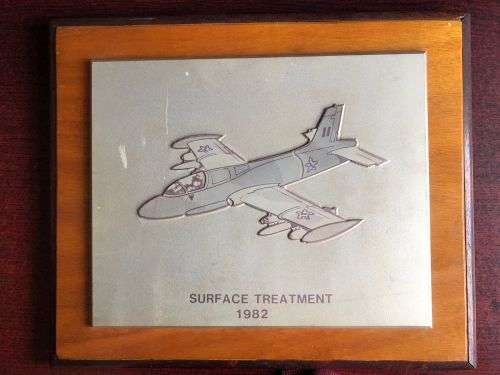 SAAF IMPALA-HEAVY,LOOKS LIKE SOLID ALUMINIUM PLAQUE ON WOOD OF A IMPALA-SURFACE TREATMENT 1982-THE S