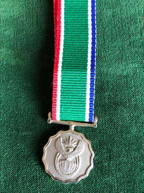 MINIATURE 10 YEAR LONG SERVICE AWARD