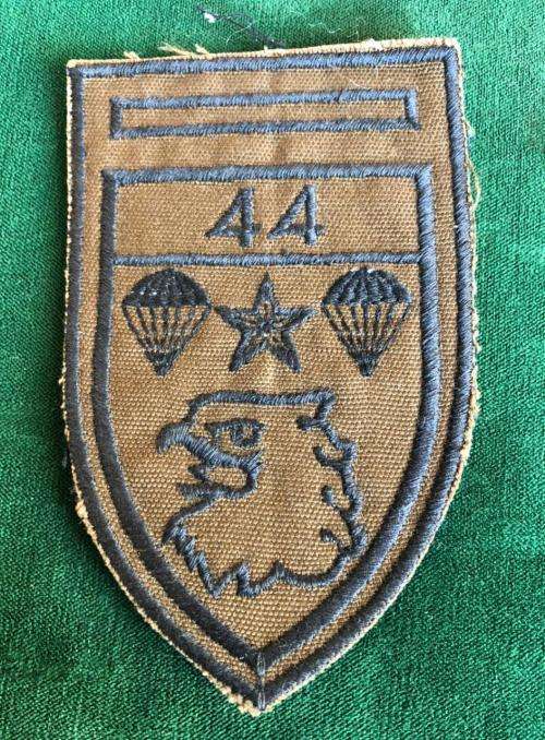 44 PARA BATTALION ,2ND TYPE CLOTH FLASH-1980`S- EMBROIDERED