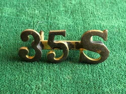 SA POLICE COLLAR NUMERAL FROM CONSTABLE TO 1ST CLASS SERGEANT-1930-ONE -LUGS INTACT