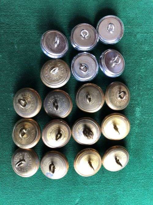 SA INFANTRY BUTTONS-5 CHROME AND 13 BRASS SOLD TOGETHER- DIAMETER 22MM