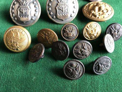 VSA MILITARY BUTTONS-MIXED LOT OF 17-SOLD TOGETHER-DIAMETER 28 ,20 AND 16 MM