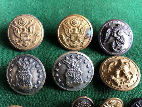 VSA MILITARY BUTTONS-MIXED LOT OF 17-SOLD TOGETHER-DIAMETER 28 ,20 AND 16 MM