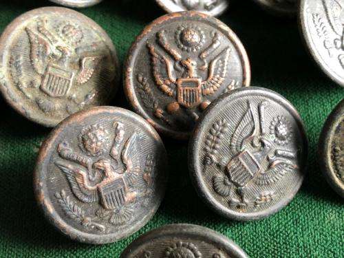 VSA MILITARY BUTTONS-DIAMETER 22M- 13 SOLD TOGETHER