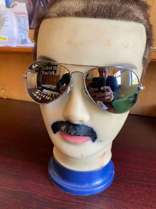 VINTAGE RAYBAN AVIATOR`S SUNGLASSES (NOT ORIGINAL BOX)