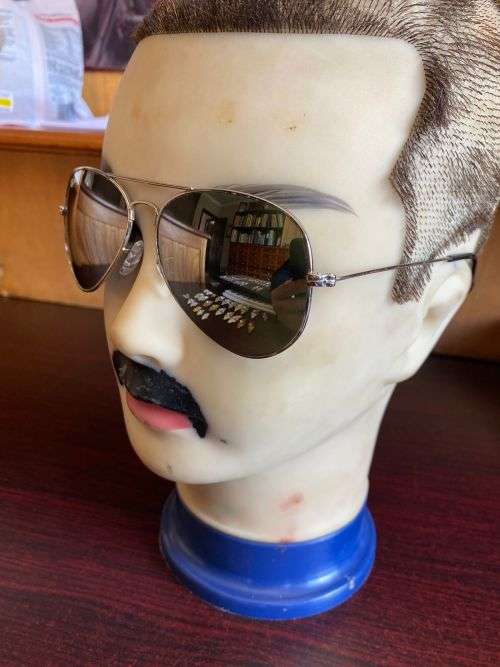 VINTAGE RAYBAN AVIATOR`S SUNGLASSES (NOT ORIGINAL BOX)