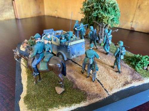 WW2 GERMAN-BREAK DOWN MERCEDES V70 RADIO CAR-HOLLAND 1939-PLASTIC AND WOOD MODEL-COMES WITH A GLASS