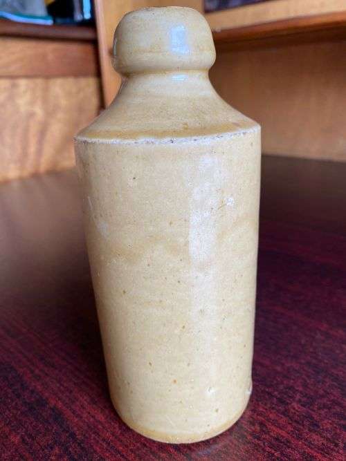 W.H & J MORGAN PORT ELIZABETH GINGER BEER BOTTLE-VERY GOOD CONDITION WITH NO DAMAGE