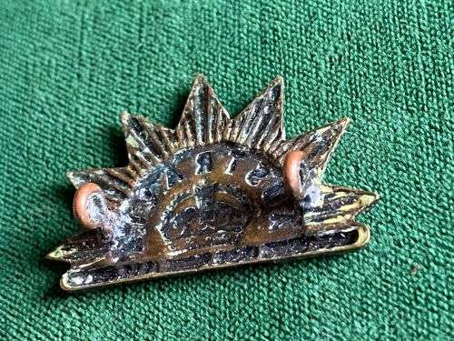 AUSTRALIA-BOER WAR PERIOD-1ST PATTERN RISING SUN BADGE-MEASURES 36X24 MM