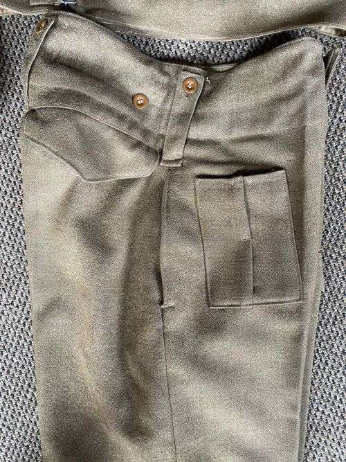 SA BUNNY JACKET (LABELLED) AND TROUSERS IN VERY GOOD CONDITION,WITHOUT ANY DAMAGE-THE TROUSERS A SIZ