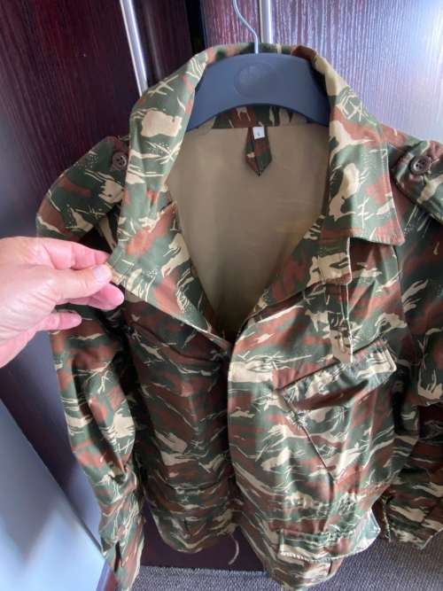 KOEVOET CAMO JACKET,SIZE LARGE, MEASURES 65CM ARMPIT TO ARMPIT-NEVER BEEN WORN-AS NEW CONDITION-SMAL
