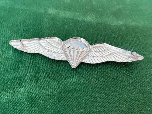 SA PARACHUTE DISPATCHER OR 50 JUMPS OR MORE,CHROMED AND LUCITE COVERED,ENAMELLED FULL SIZE WING-WORN