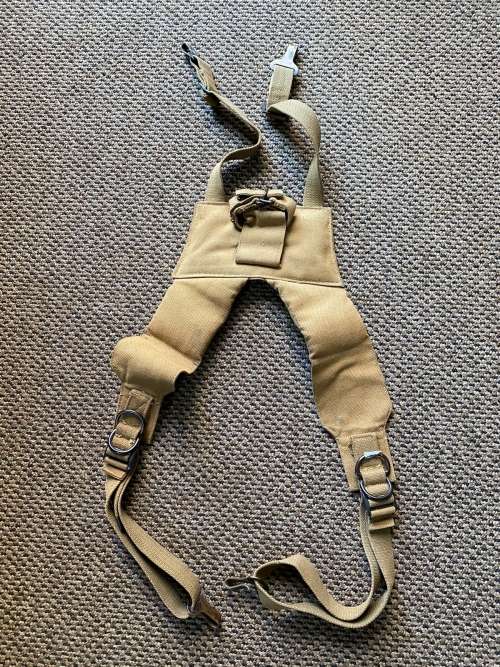 RHODESIAN PATTERN 61/64 LOAD BEARING YOKE-GOOD CONDITION WITH ALL CLIPS AND RINGS-PADDED-CLIPS ARE B