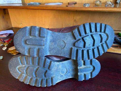 ORIGINAL RHODESIAN BUSH WAR PERIOD BOOTS- SIZE 8-USED BUT GOOD CONDITION