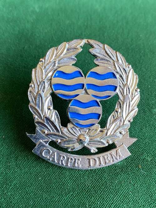 SPRINGS COMMANDO CHROME AND ENAMEL CAP BADGE-APPROVED IN 1990- 2X SCREW LUGS