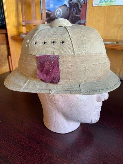 WW 2 SA PITH HELMET WORN FROM 1935 -1946-THIS PARTICULAR FLASH WAS FOR THE SAMC