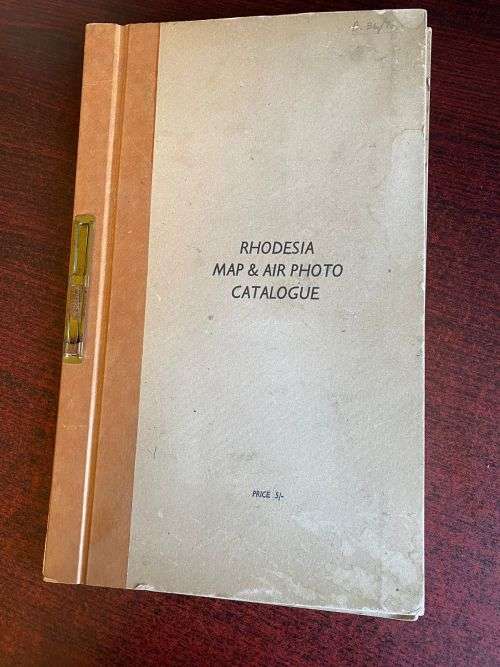 RHODESIA -MAP AND AIR PHOTO CATALOGUE-INDEX TO THE MAP 1:5000-14 SECTIONS LARGE SCALE 1:300 000-PLE