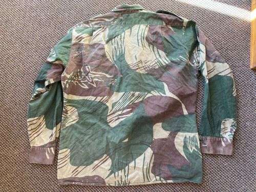 RHODESISAN CAMO LONG SLEEVE SHIRT-SIZE MEDIUM TO LARGE-MEASURES 57 CM ARMPIT TO ARMPIT-LABELLED