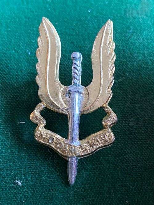RHODESIA SAS ANODISED BERET BADGE- 1960`S-1980- 2 LUGS