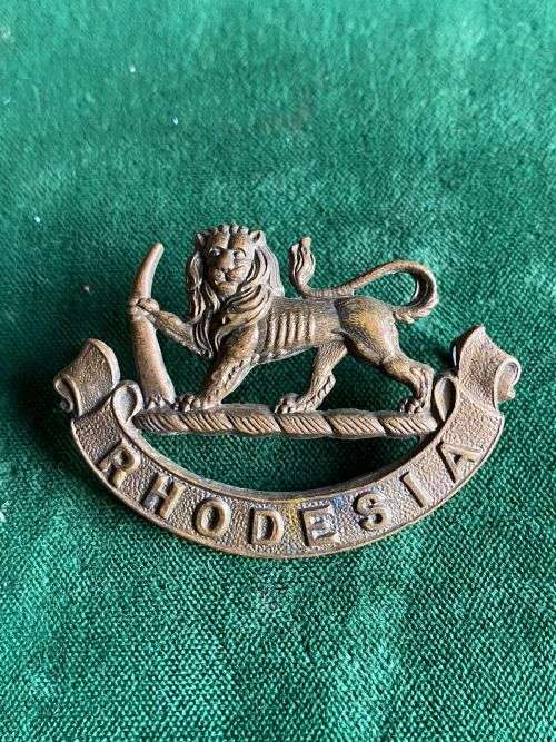 SOUTHERN RHODESIA WORKS COMPANY/SURVEY UNIT CAP BADGE-WORN 1941-45- 2 LUGS
