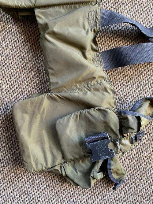 RECCE/NIEMOLLER WEBBING-ALL BUCKLES AND CLIPS COMPLETE-ZIPS WORKING