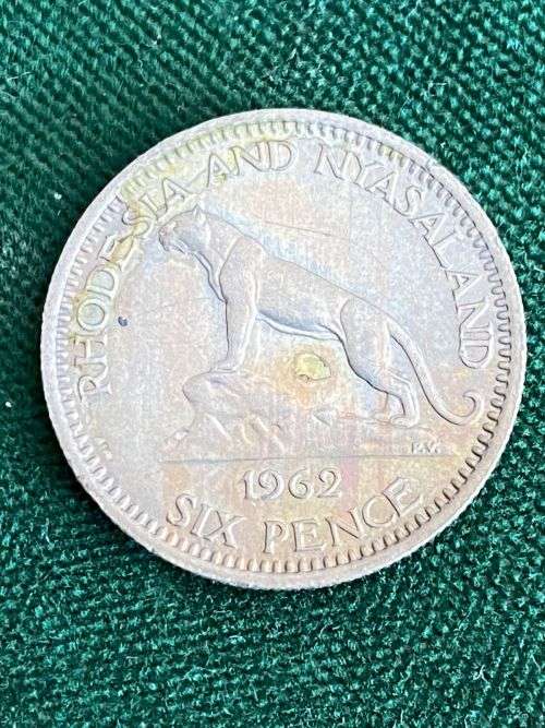 RHODESIA & NYASALAND 1962 SIXPENCE