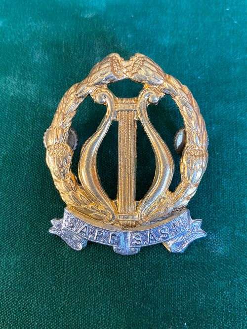 SA ARMY BAND BERET BADGE- 2X SCREW LUGS