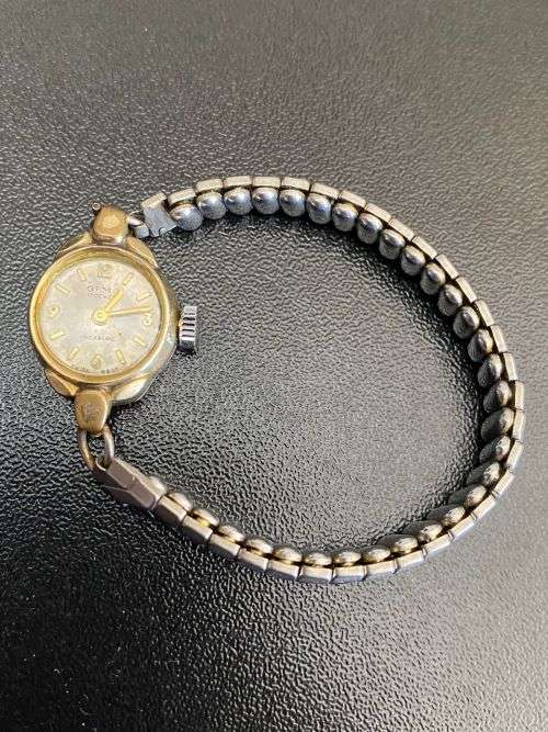 OIMA 17 JEWELL,SWISS MADE LADIES WATCH-SOLD AS IS