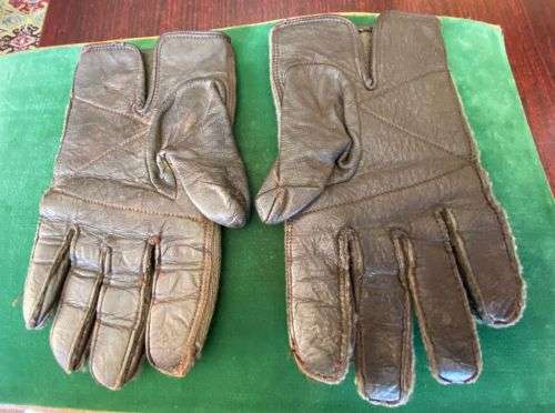 OFFICERS CEREMONIAL GLOVES-SIZE SMALL