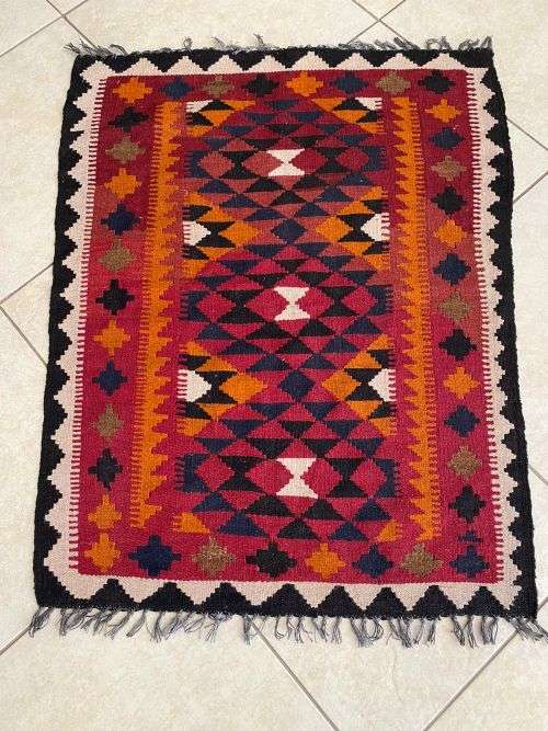 AUTHENTIC HAND MADE PERSIAN KILLIM-DIMENSIONS 1000 X 840 MM