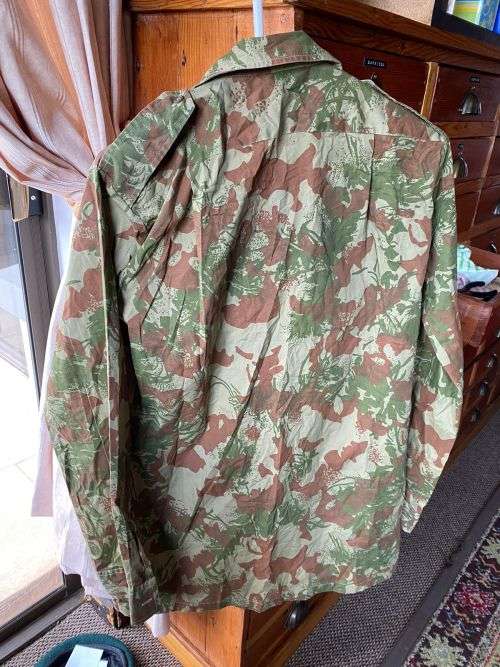 POLICE RASK FORCE 2ND PATTERN,LONG SLEEVE SHIRT-SIZE SMALL TO MEDIUM-LABELLLED AND DATED 1984-VERY G