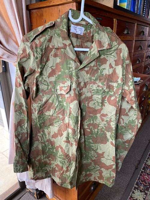 POLICE RASK FORCE 2ND PATTERN,LONG SLEEVE SHIRT-SIZE SMALL TO MEDIUM-LABELLLED AND DATED 1984-VERY G