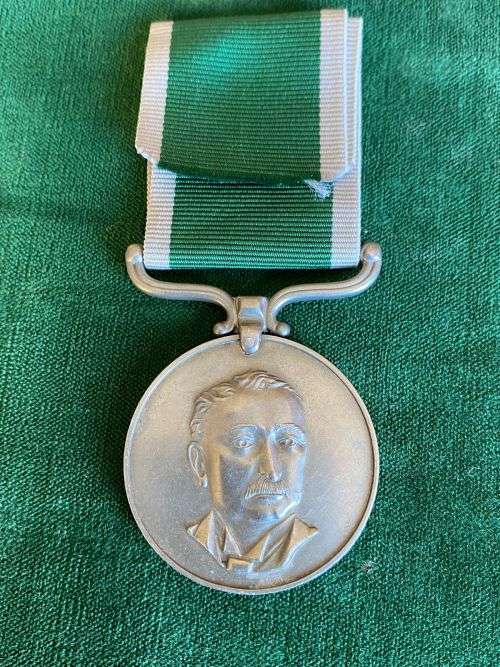 RHODESIAN FULL SIZE PRISON SERVICE MEDAL NAMED TO 5265 WDR OFFICE