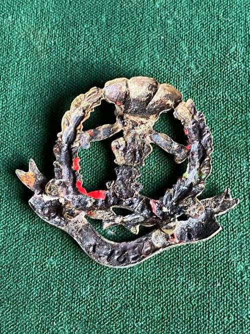 MIDDLESEX REGT. CAP BADGE-1914-1955- NO LUGS