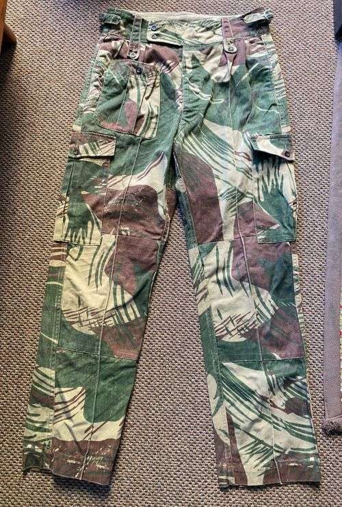 RHODESIAN CAMO TROUSERS-SIZE 34-PIPE LENGTH 73CM-THE ONE WITH POCKETS ON BOTH SIDES AND REINFORCED B