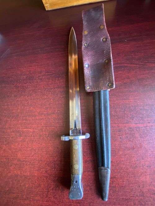 BRITISH 1888 BAYONET,MADE BY SANDERSON FOR THE LEE MATFORD RIFLE-COMES WITH LEATHER SCABBARD AND FRO