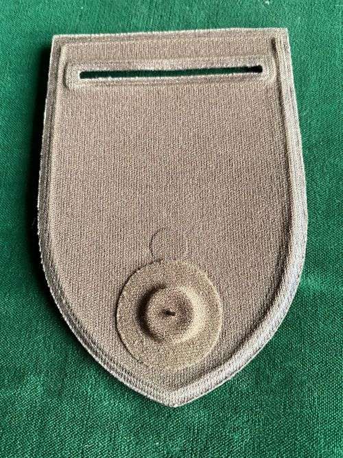 ARMOURED BRIGADE TUPPER FLASH-ONE PIN