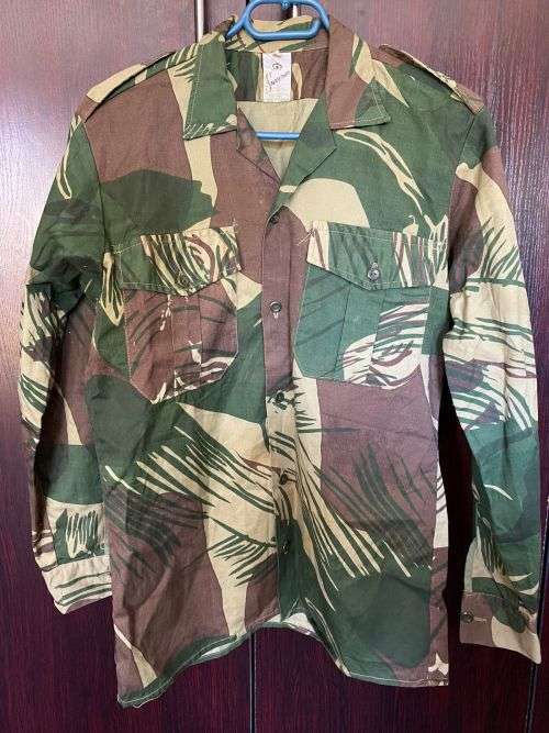 RHODEISA CAMO LONG SLEEVE SHIRT, SIZE MEDIUM-MEASURES 55 CM ARMPIT TO ARMPIT-GOOD CONDITION WITHOUT