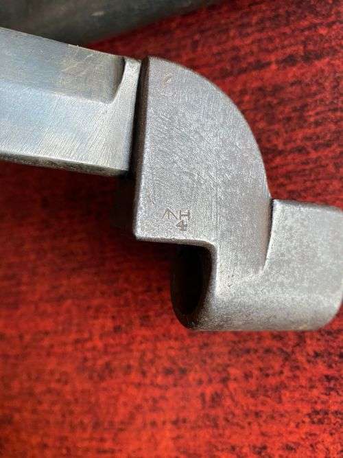 SOUTH AFRICAN NO 9 BAYONET,COMES WITH A STEEL SCABBARD