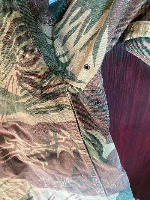 RHODESIAN CAMO JACKET-SIZE MEDIUM TO LARGE- MEASURES 58 CM ARMPIT TO ARMPIT-P.A.T.U PATCH ON ONE SHO