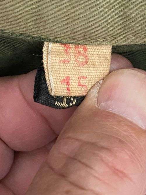 RHODESIA CAMO LONG SLEEVE SHIRT-LABELLED AND MADE BY PARAMOUNT,SIZE MEDIUM-MEASURES 48CM ARMPIT TO A