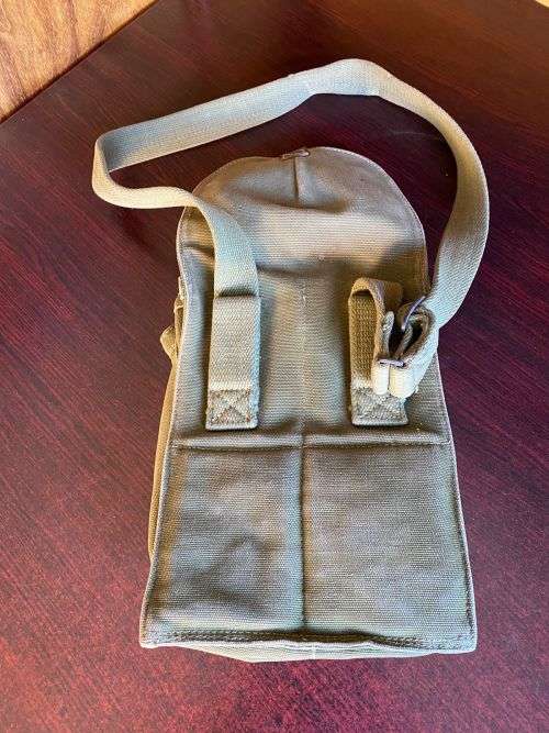 ORIGINAL SOVIET RPK 4 POCKET,MAGAZINE CARRY POUCH FOR 40 ROUND MAGAZINES IN VERY GOOD CONDITION-MAG