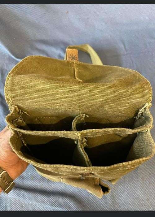 ORIGINAL SOVIET RPK 4 POCKET,MAGAZINE CARRY POUCH FOR 40 ROUND MAGAZINES IN VERY GOOD CONDITION-MAG