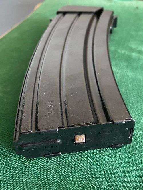 RECONDITIONED,METAL 5,56 RIFLE MAGAZINE TO FIT R4/R5/R6/LM4/LM5/LM6- 30 ROUNDS LIKE NEW